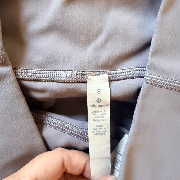 lululemon athletica Lavender Leggings - Picture 2 of 4